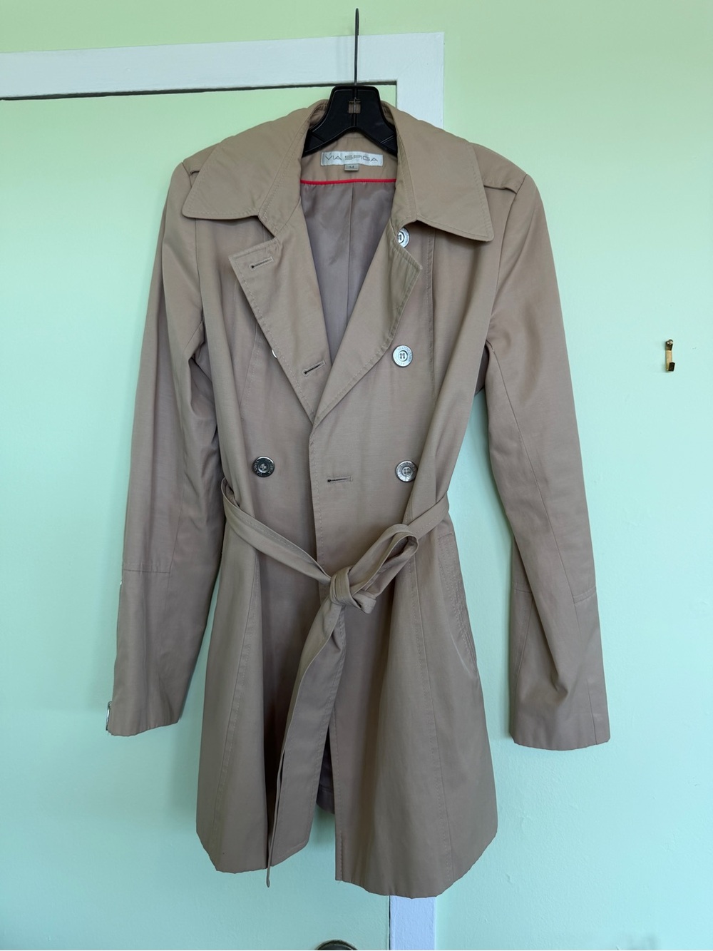 Via Spiga Classic Double-Breasted Trench Coat in Beige